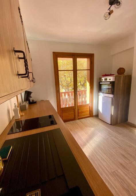Charmant Appartement Renove Au Coeur Du Village Saint-Martin-Vésubie Buitenkant foto